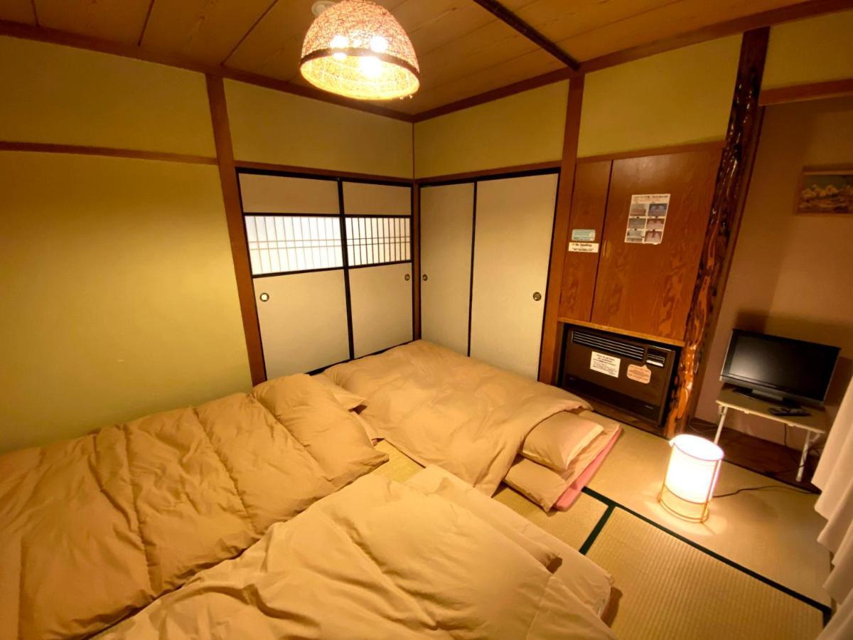 J-Hoppers Hida Takayama Guest House Exterior foto