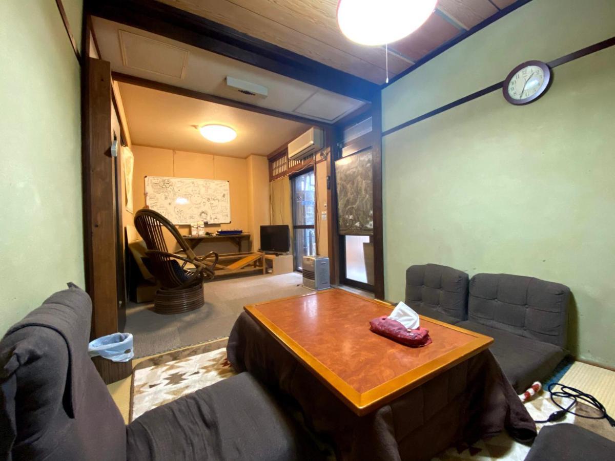 J-Hoppers Hida Takayama Guest House Exterior foto